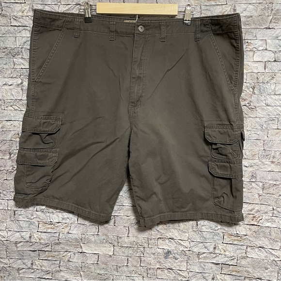 Wrangler Gray Cargo shorts 44 - Picture 1 of 3